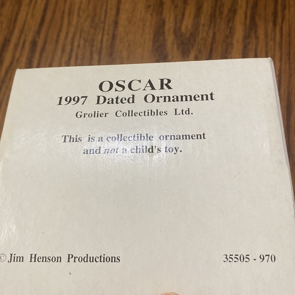 Oscar Ornament - Picture 2 of 2